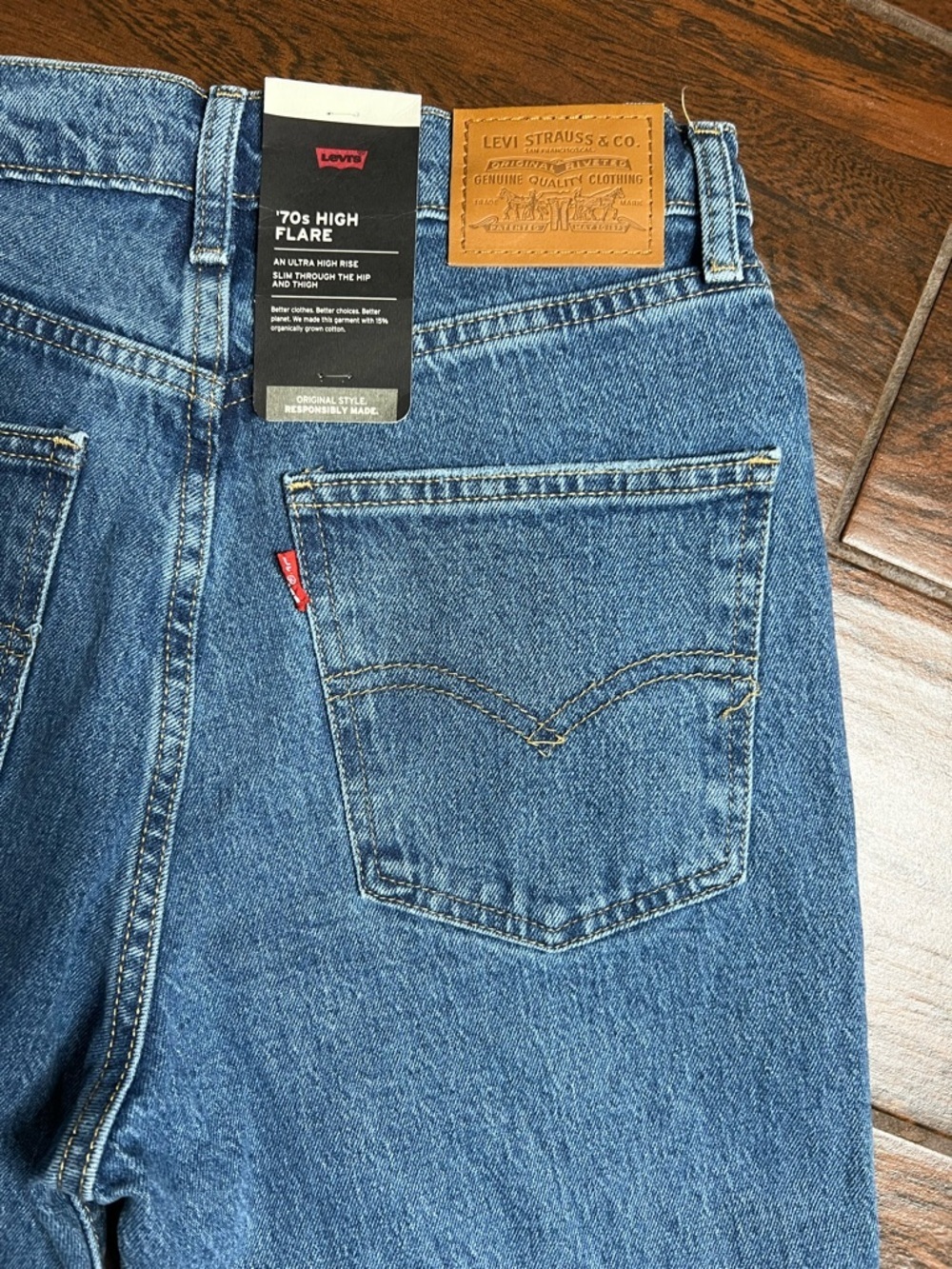 Levi’s Premium 70s High Flare Medium Wash Denim Jeans - Picture 5 of 5